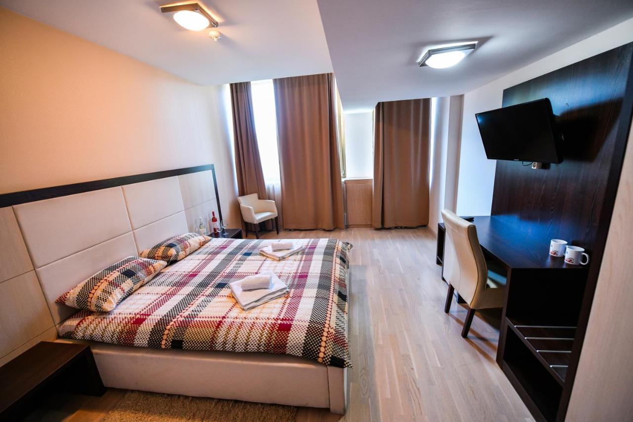 La Casa Apartments Баня-Лука Экстерьер фото