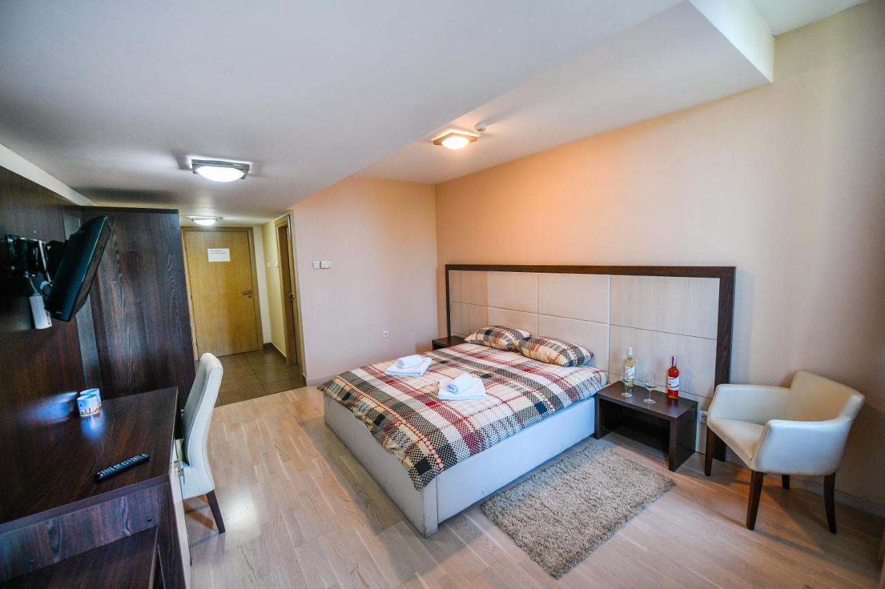 La Casa Apartments Баня-Лука Экстерьер фото